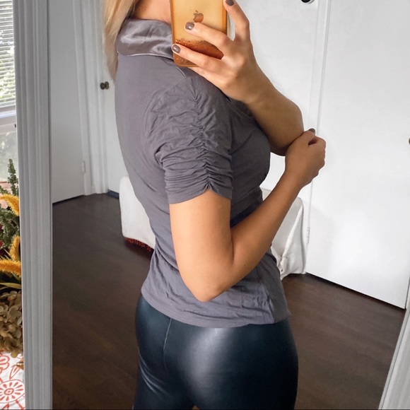 🍂 ELEGANT GREY SATIN SHORT SLEEVE TOP! - Picture 3 of 7